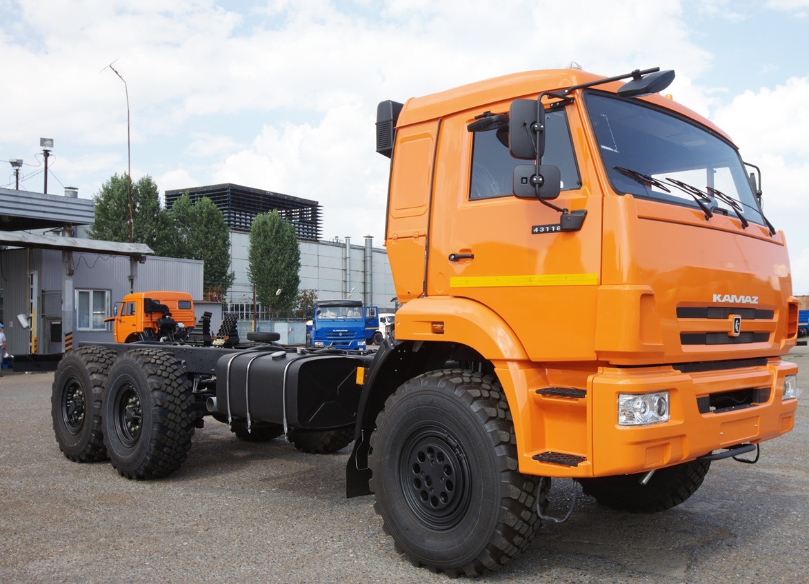 Автомобиль-шасси КАМАЗ-43118-3048-50